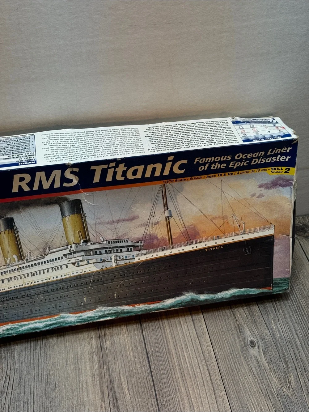 Revell RMS Titanic Famous Ocean Liner 1:570 scale plastic model kit 85-0445